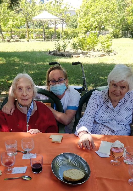 Barbecue avec les résidents du 2ème étage