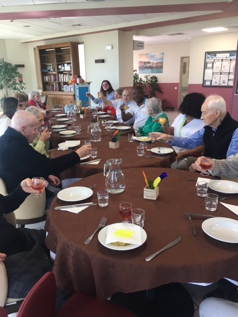 Repas thérapeutique avec les résidents de l’UPDP