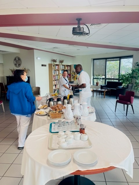 Petit-déjeuner pour les salariés