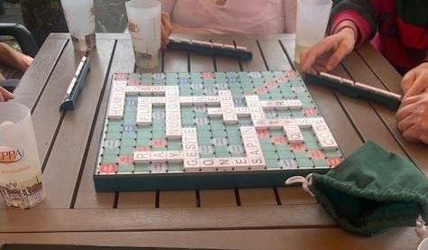 Scrabble avec les résidents de l’UPDP