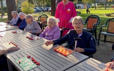 Loto et jeux de société avec les bénévoles des Blouses Roses