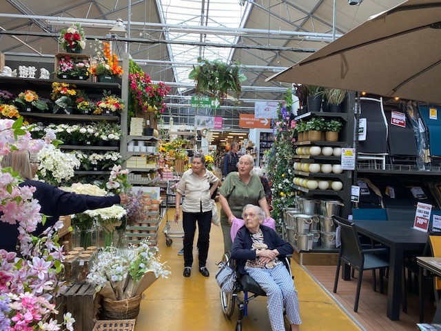 Sortie au Jardin fleuri le 28 avril 2025