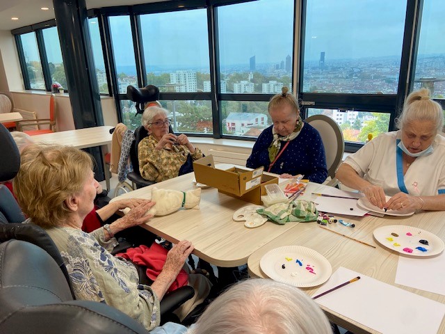 Les ateliers peinture : laisser s&rsquo;exprimer la créativité