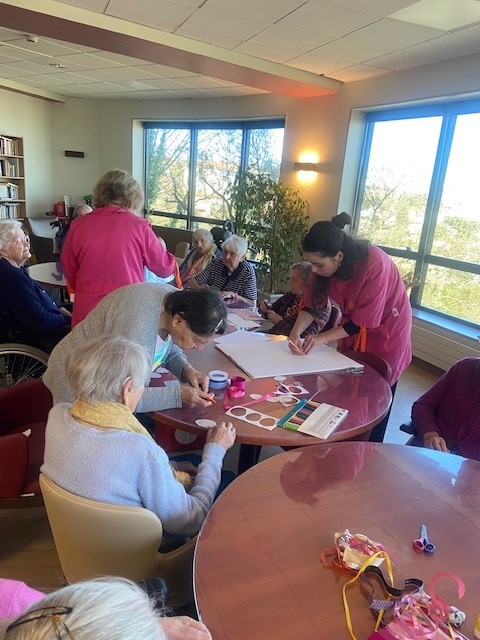 Un atelier de Pâques haut en couleurs