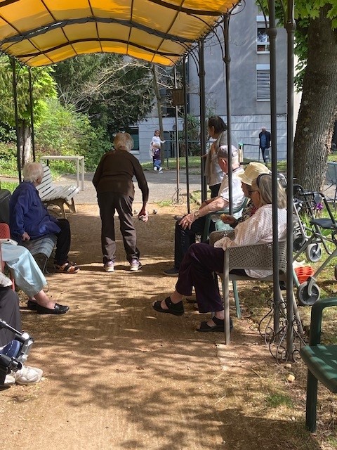 La pétanque, un moment de convivialité